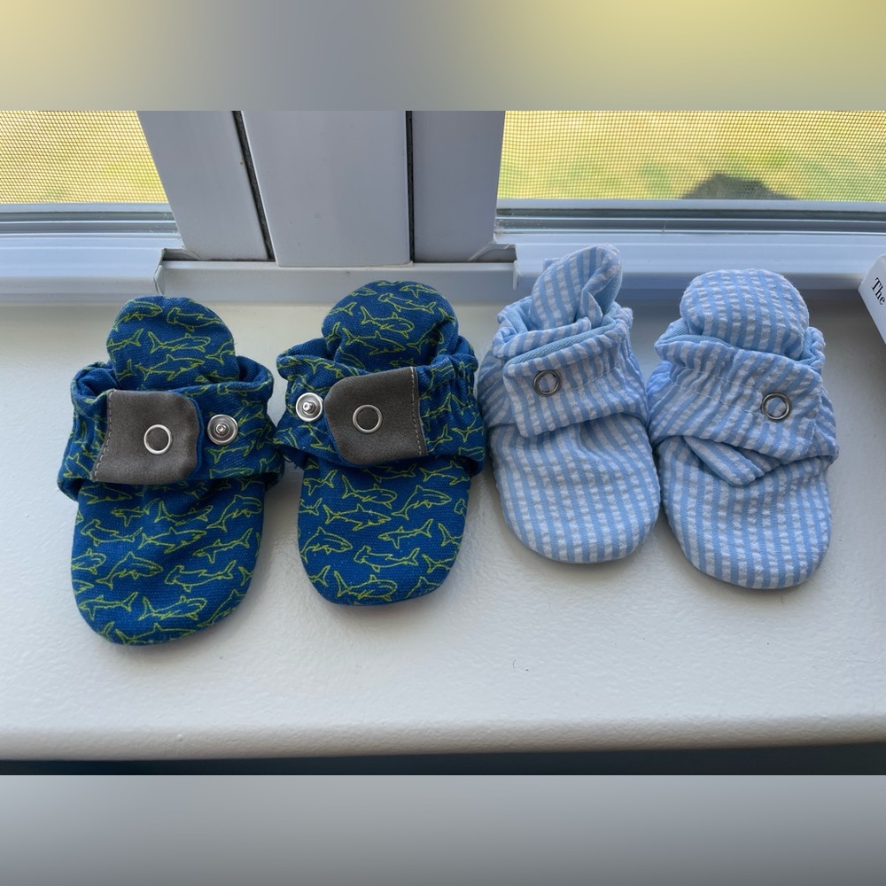 NWOT Robeez Snap Booties in Blue